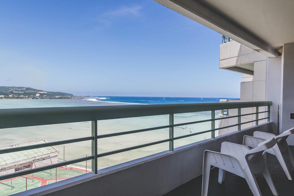 Alupang Beach Tower Tamuning Esterno foto