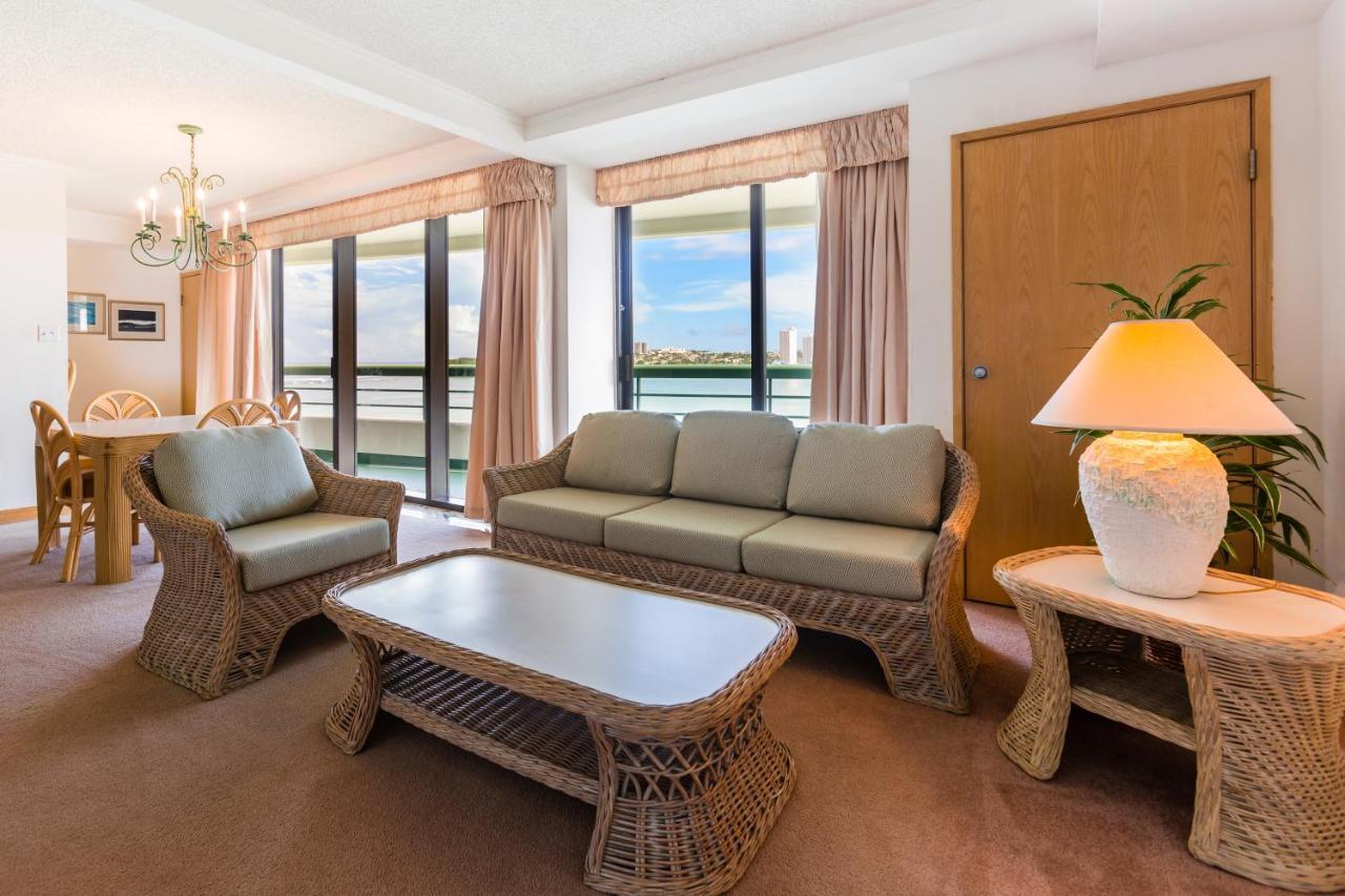 Alupang Beach Tower Tamuning Esterno foto