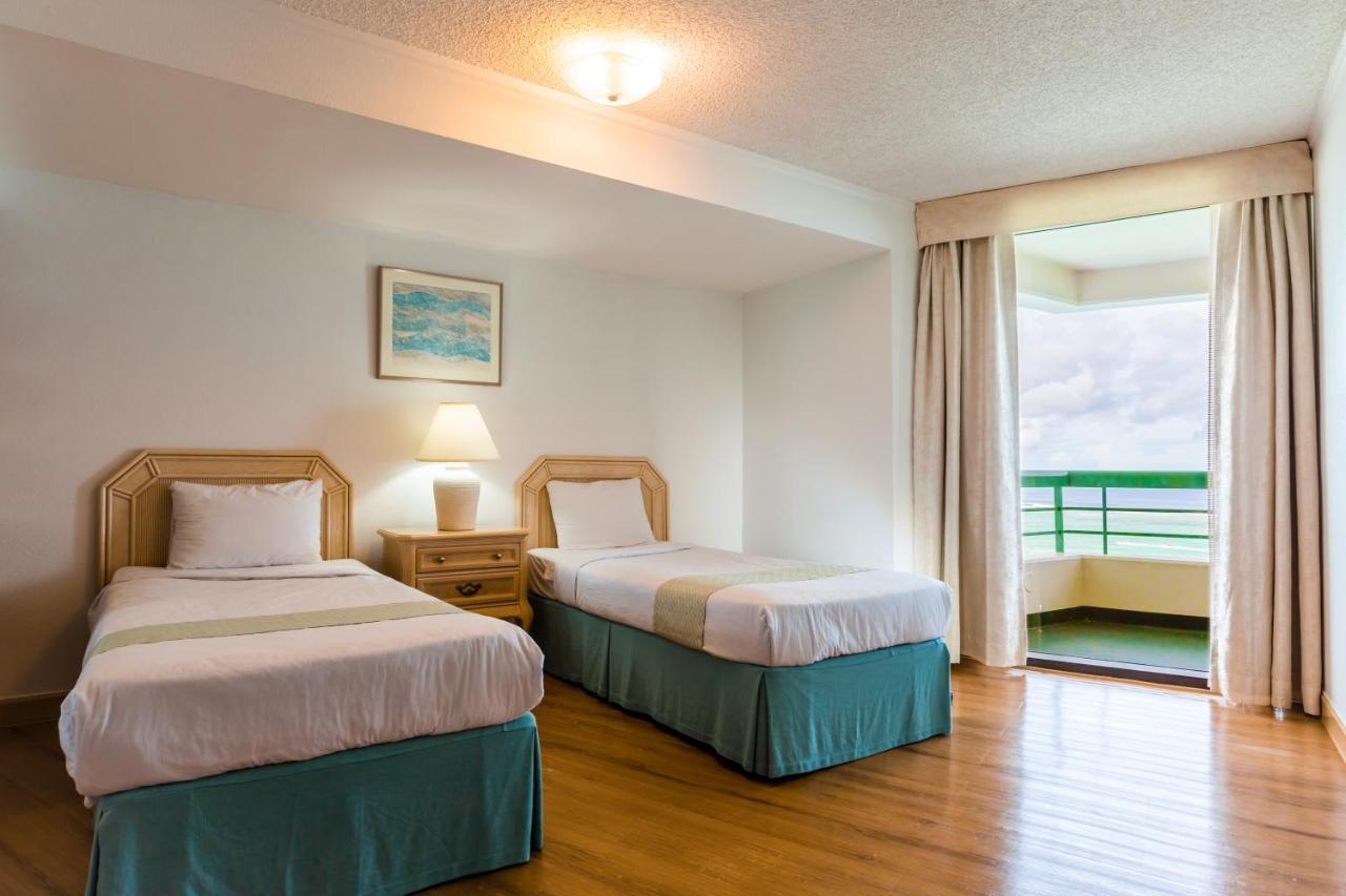 Alupang Beach Tower Tamuning Esterno foto